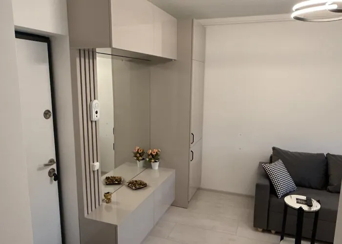 91 Free Parking Apartment