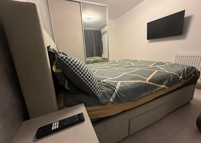 91 Free Parking Apartment *